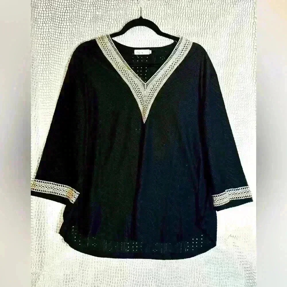 XXL LIOFER Women Top Black & Tan Trim Poly Spandex A1